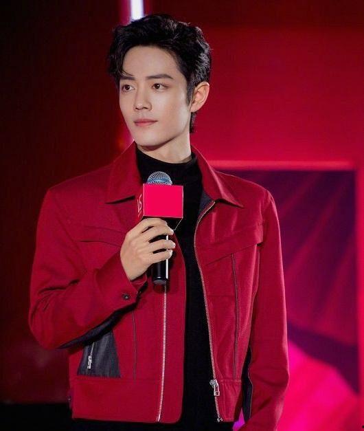 娱乐博主爆料顶流恋爱